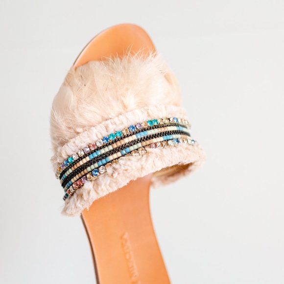 Badgley Mischka Fortune Slide Sandal African 5.5 Nude Cream Feather - Picture 2 of 11